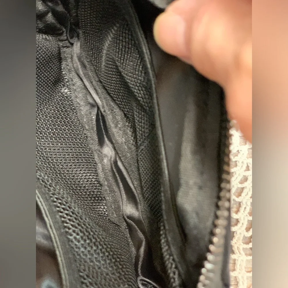 Black Men's or Women’s Belt Bag - Picture 4 of 4